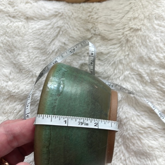 Two Studio Art Pottery Pieces. Both signed - Picture 10 of 10